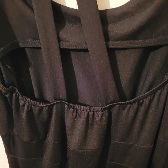 Dress - Picture 3 of 5